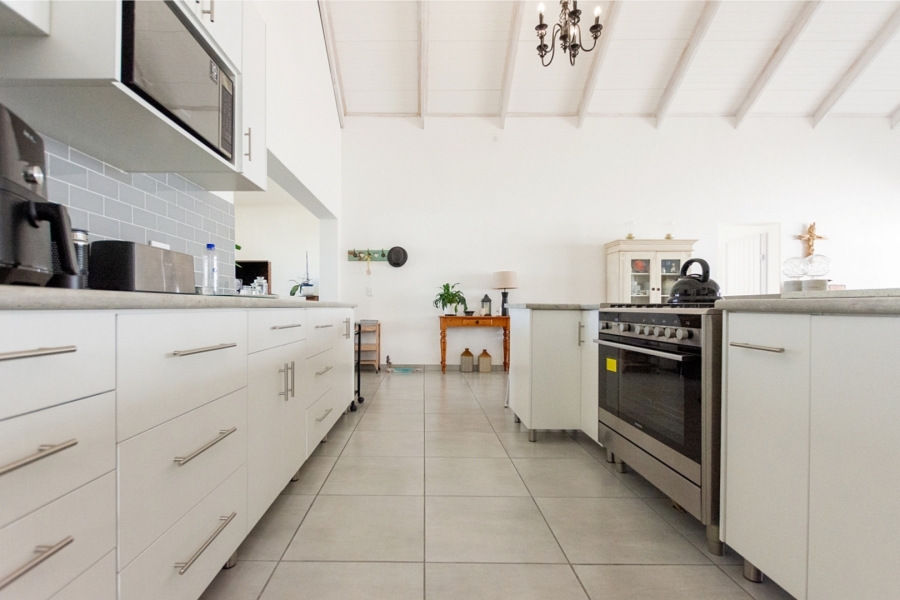3 Bedroom Property for Sale in Britannia Bay Western Cape